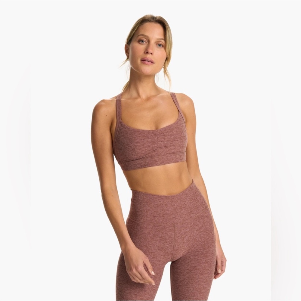 VUORI $70 ELEVATION RUCHED BRA DUSTY ROSE - Picture 4 of 8